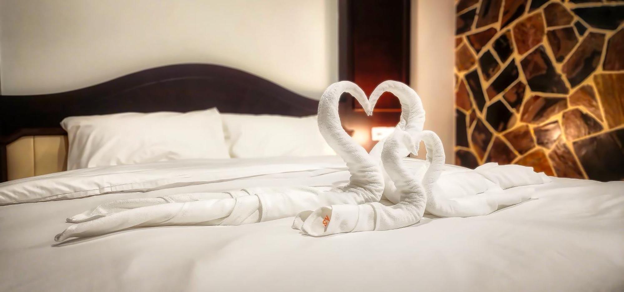 Arya Suites Patong Beach Luaran gambar