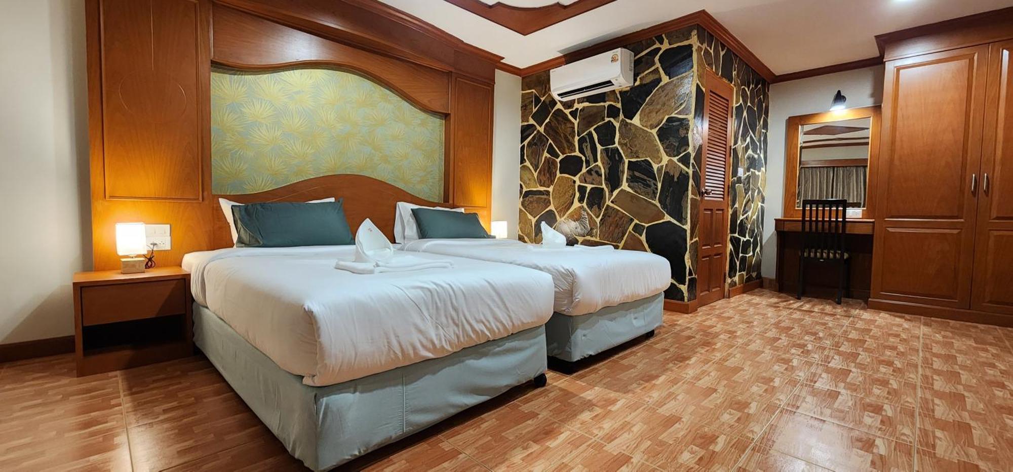Arya Suites Patong Beach Luaran gambar