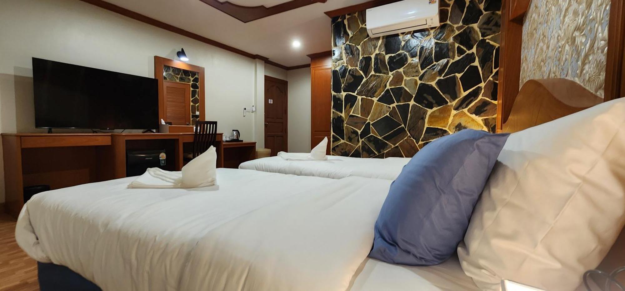 Arya Suites Patong Beach Luaran gambar