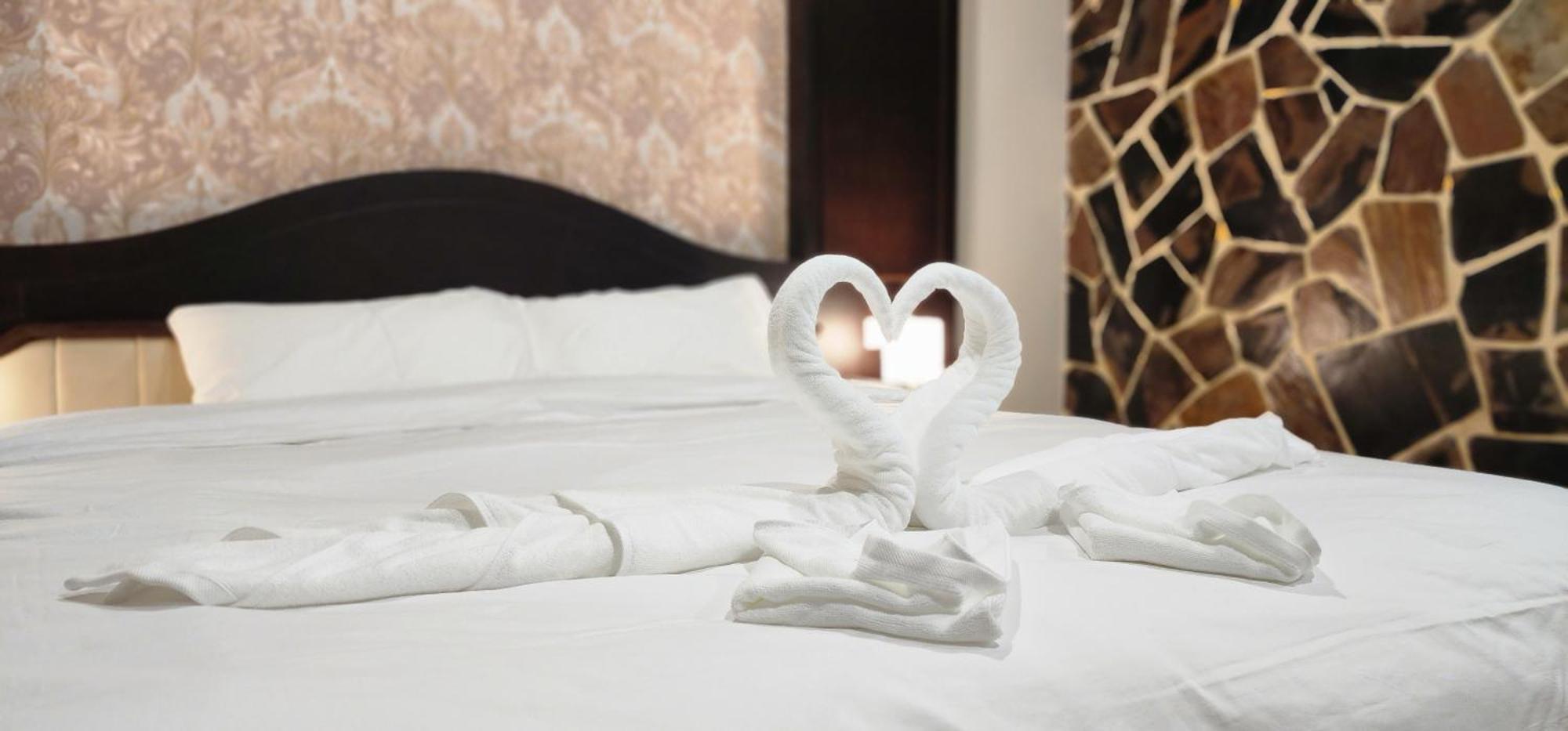 Arya Suites Patong Beach Luaran gambar