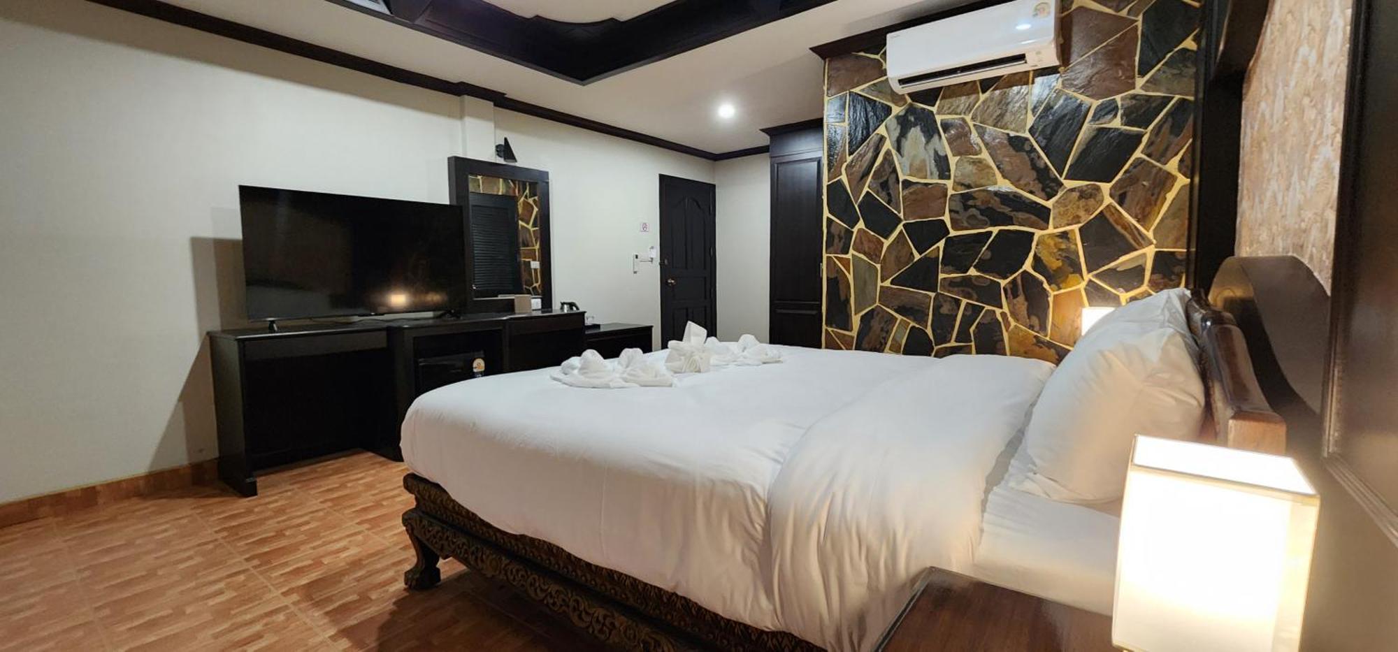 Arya Suites Patong Beach Luaran gambar