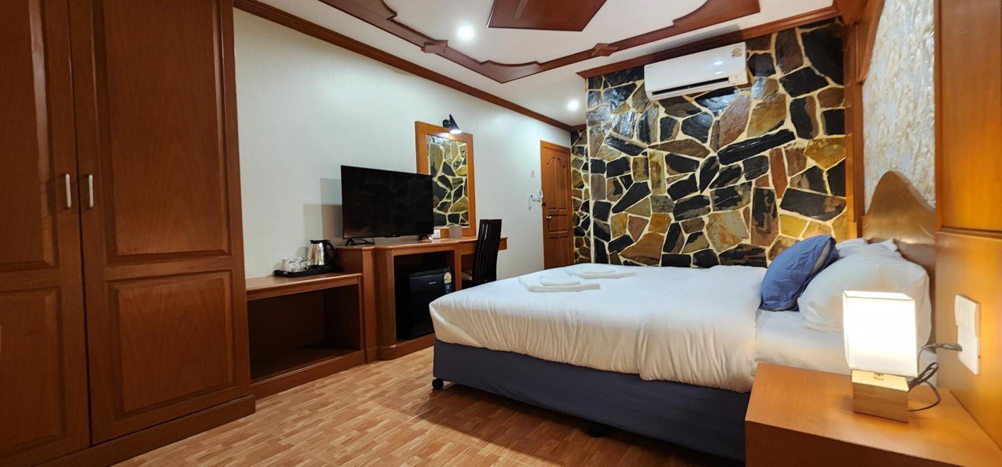 Arya Suites Patong Beach Luaran gambar